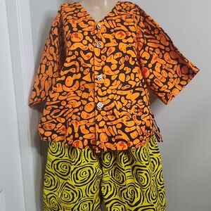 Orange Abstract Print Women’s Shorts - Vibrant Summer Style